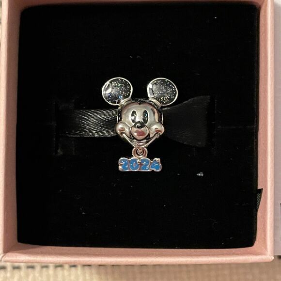 Authentic Disney x Pandora 2024 Charm - Picture 1 of 2